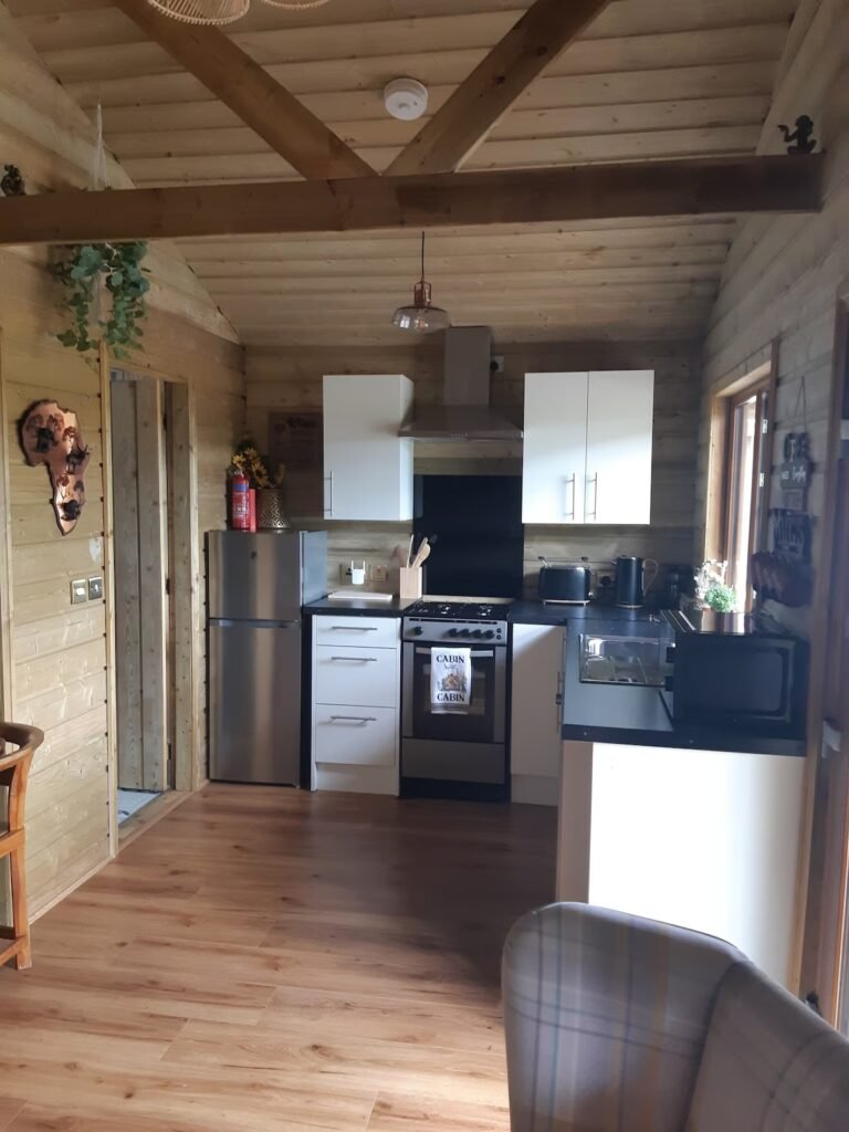 Imgi 354 A0cb3d83 52ee 474d B6c6 603459225896 1 768x1024