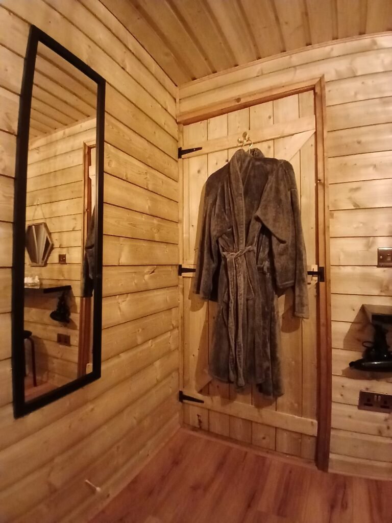 Imgi 410 476e21ef 54e7 468a 8182 5f9c664dd7bb 1 768x1024